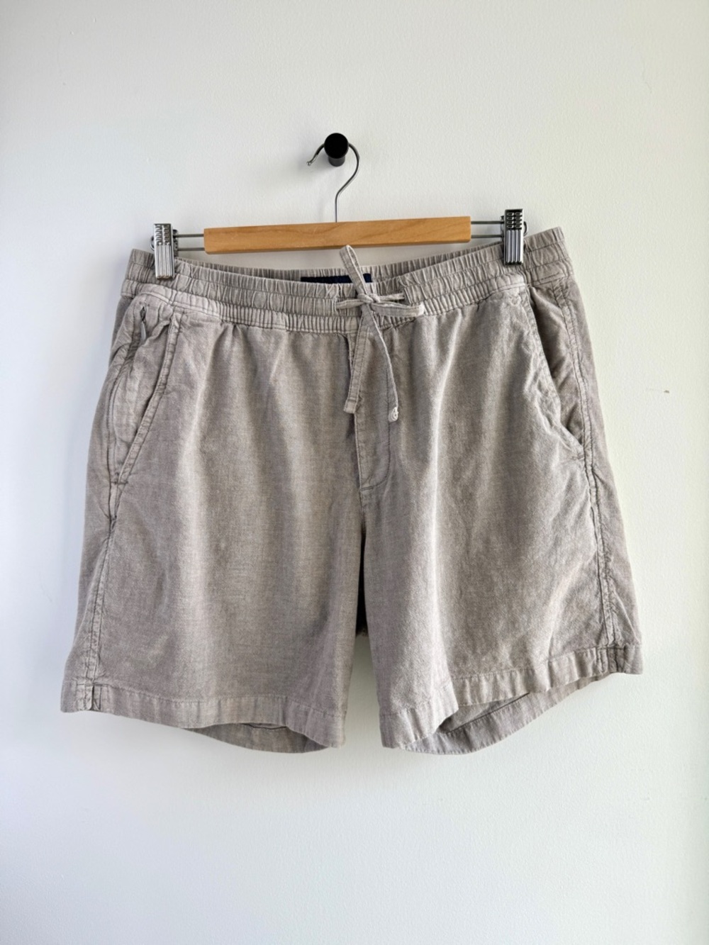 Abercrombie & Fitch Men's Drawstring Shorts in Light Taupe